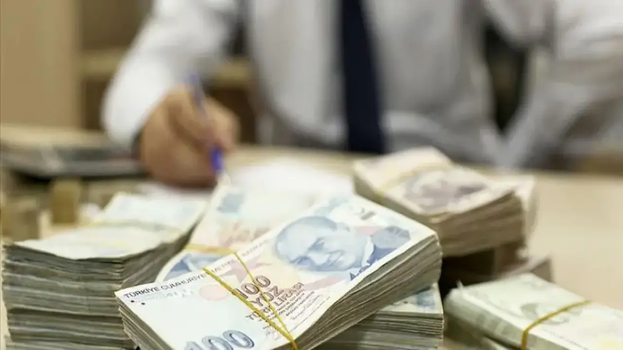 Milyonlarca mükellefi ilgilendiriyor: Vergi, trafik cezası, öğrenim kredisine taksit!