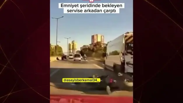 Motosikletlinin dikkatsizliği pahalıy patladı