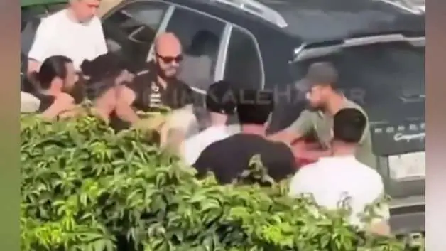 Muğla'da bayram trafiğinde tekme tokat kavga kamerada
