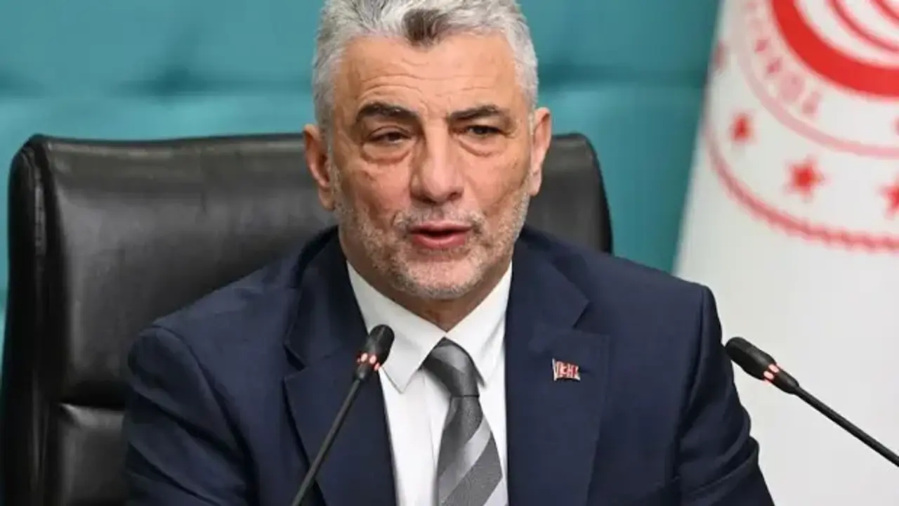 Murat Ağırel'in canlı yayında Bakan Bolat’a yönelik iftiraları saat farkıyla deşifre oldu