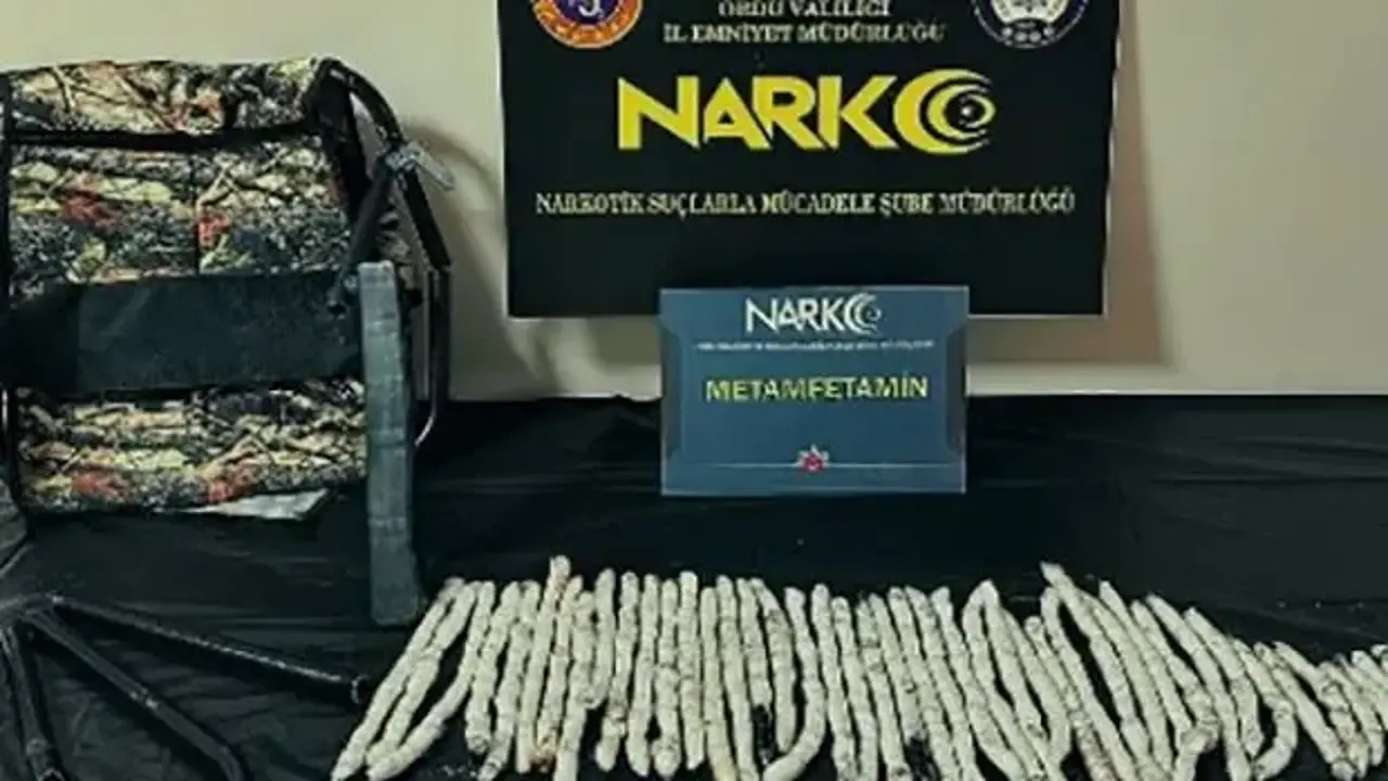 Narkotik polisinden kaçamadılar: Kamp sandalyelerinden zehir çıktı!