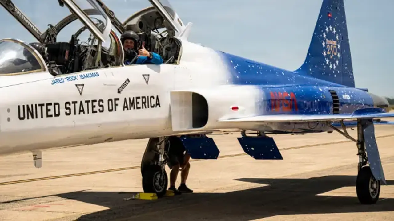 NASA Başkanı Isaacman itirazlara kulak asmadı! F-5 savaş uçağını uçurdu