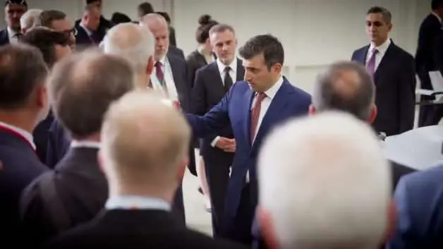 NATO Parlamenter Zirvesi’ne katılan meclis başkanları Baykar Milli Teknoloji Merkezi’ni ziyaret etti