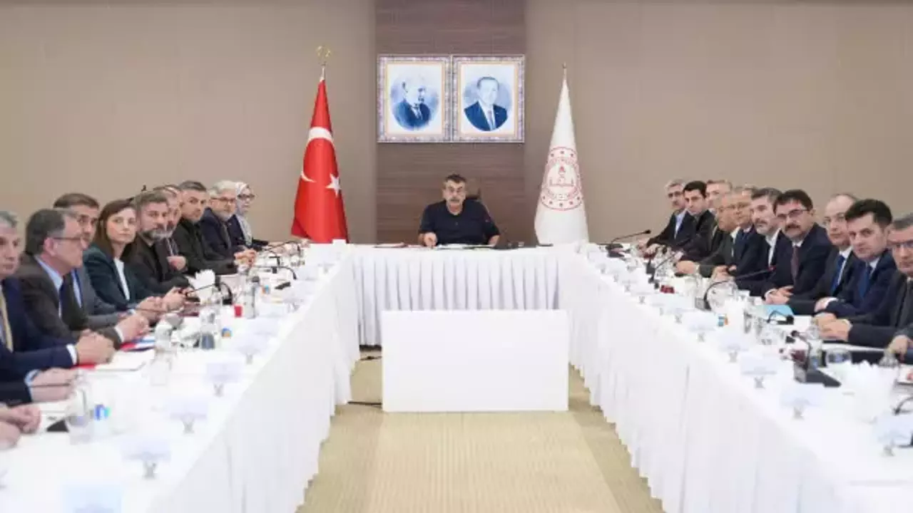 Okul saldırıları sonrası MEB'te toplantı