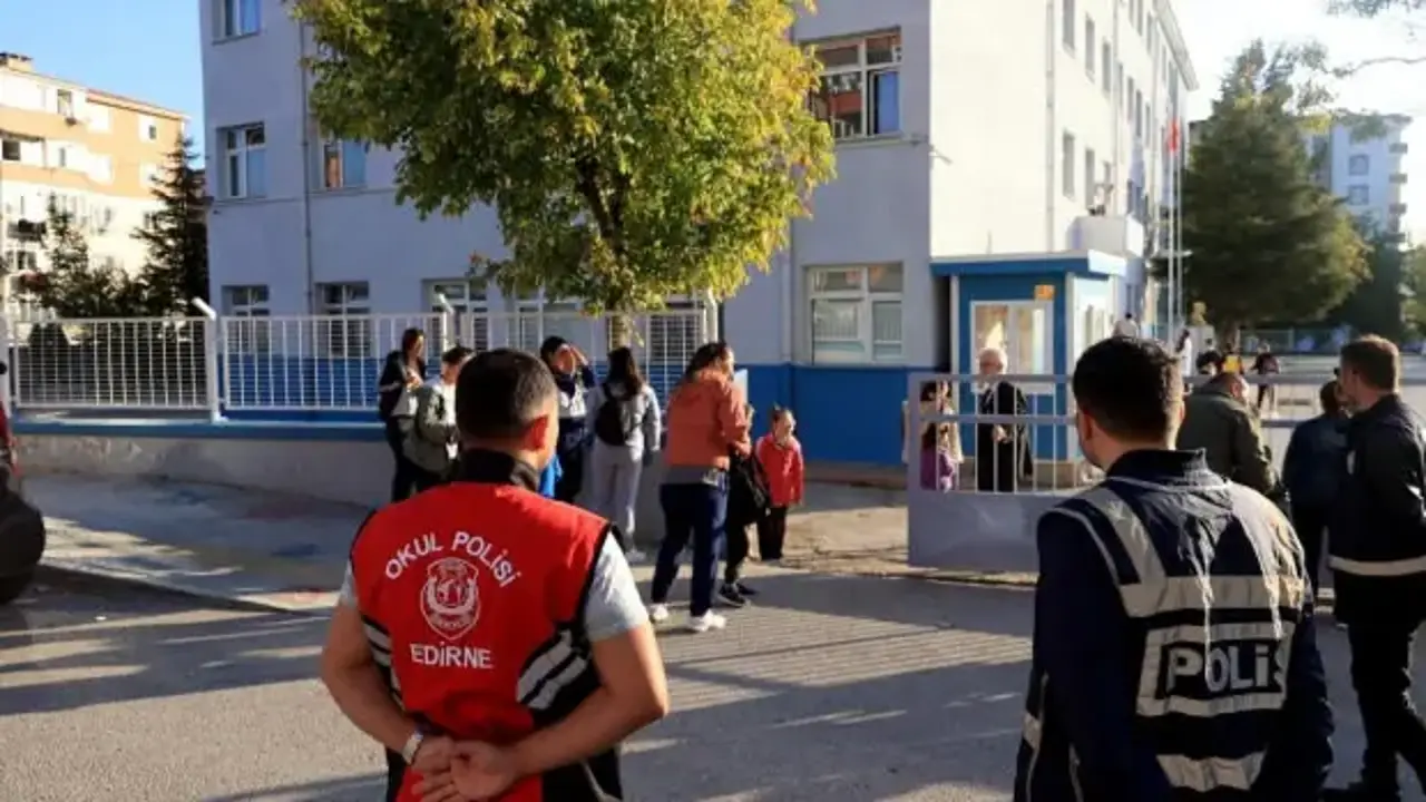 Okullarda yeni dönem kapıda: 30 bin güvenlik görevlisi göreve başlıyor