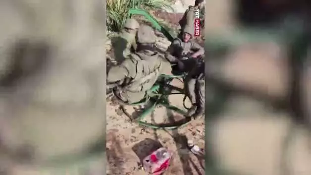 Orada katiller değil çocuklar olmalıydı!  İsrail askerleri çocuk parkına çöktü
