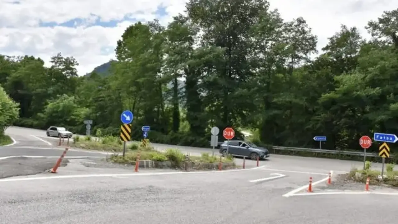 Ordu'da sürücüleri zorlayan kavşak: Tabela sayısı 29'dan 19'a indirildi