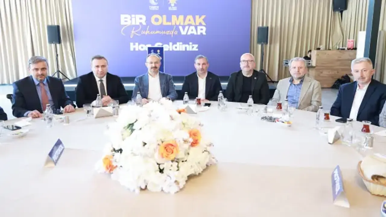 Ordulu AK Parti teşkilat mensupları Sultanbeyli'de buluştu