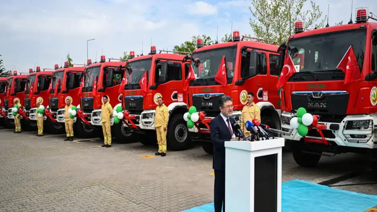 Orman yangınlarıyla mücadelede yeni araçlar görev yerlerine uğurlandı