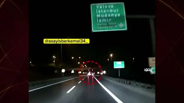 Otoyolda sapağı kaçıran otobüs yine geri geri ilerledi
