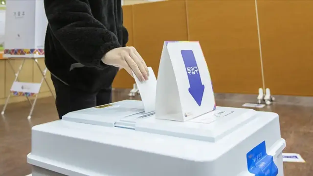 Oy pusuları yetmedi, seçimler durdu! Halk sokağa döküldü