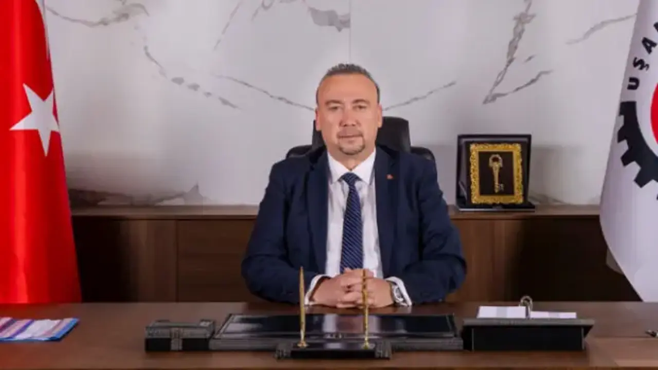 Özkan Yalım pavyonunda çalışan barmeni de belediyeye işçi yapmış!