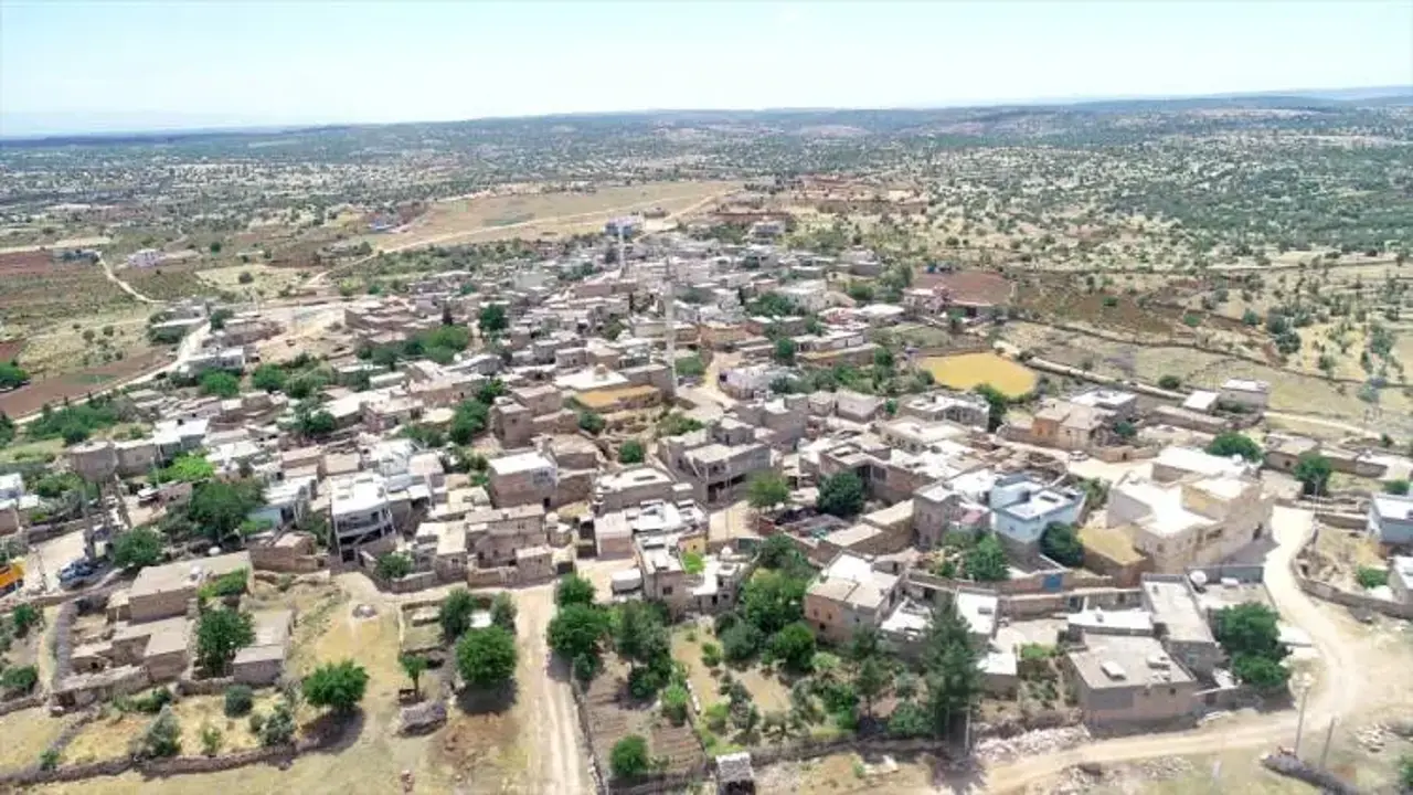 Parke taşının altından 1300 yıllık tarih çıktı! 722 yılına ait: Üzerindeki yazılar dikkat çekti