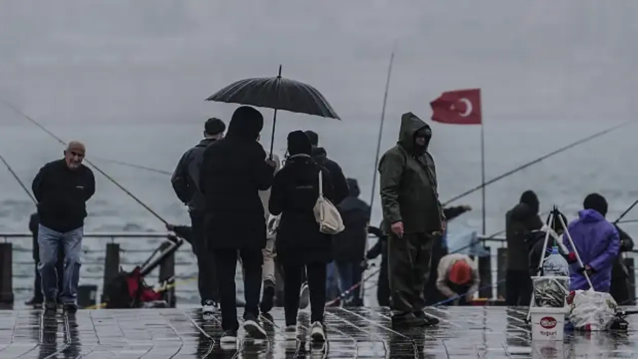 Pazar planı olanlar dikkat! Meteoroloji saat verdi: İstanbul dahil birçok ilde yağış var