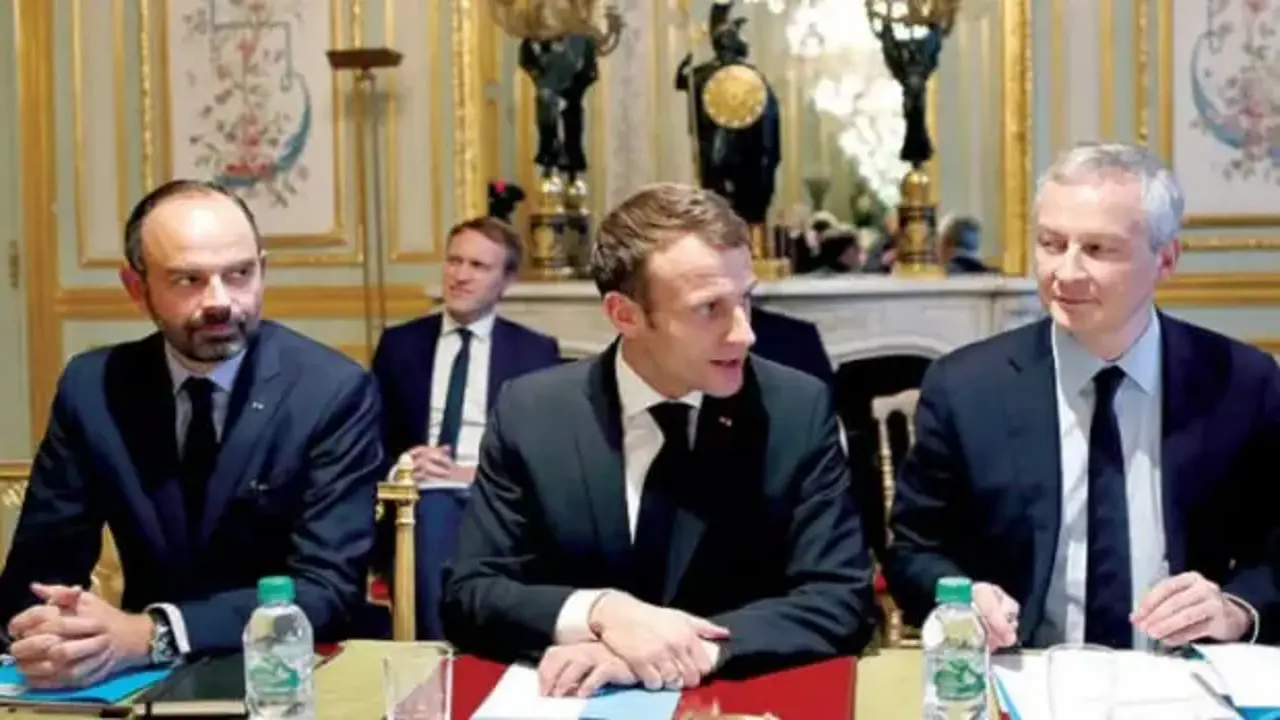 Peş peşe intiharlar! Fransa hükümetinde kriz