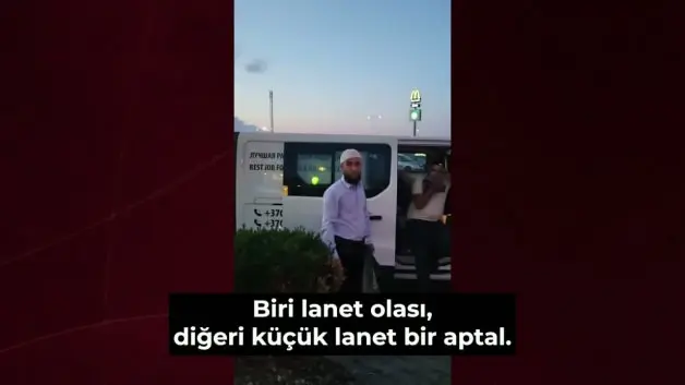 Polonya'da ırkçı provokasyon: Namaz kılan Müslümanlara saldırdı
