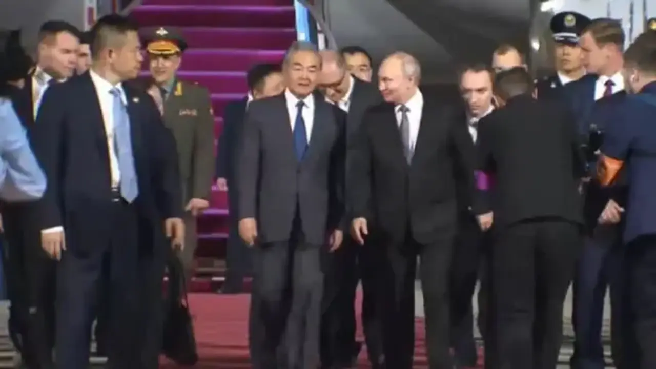 Putin, Trump'tan günler sonra Çin'de!