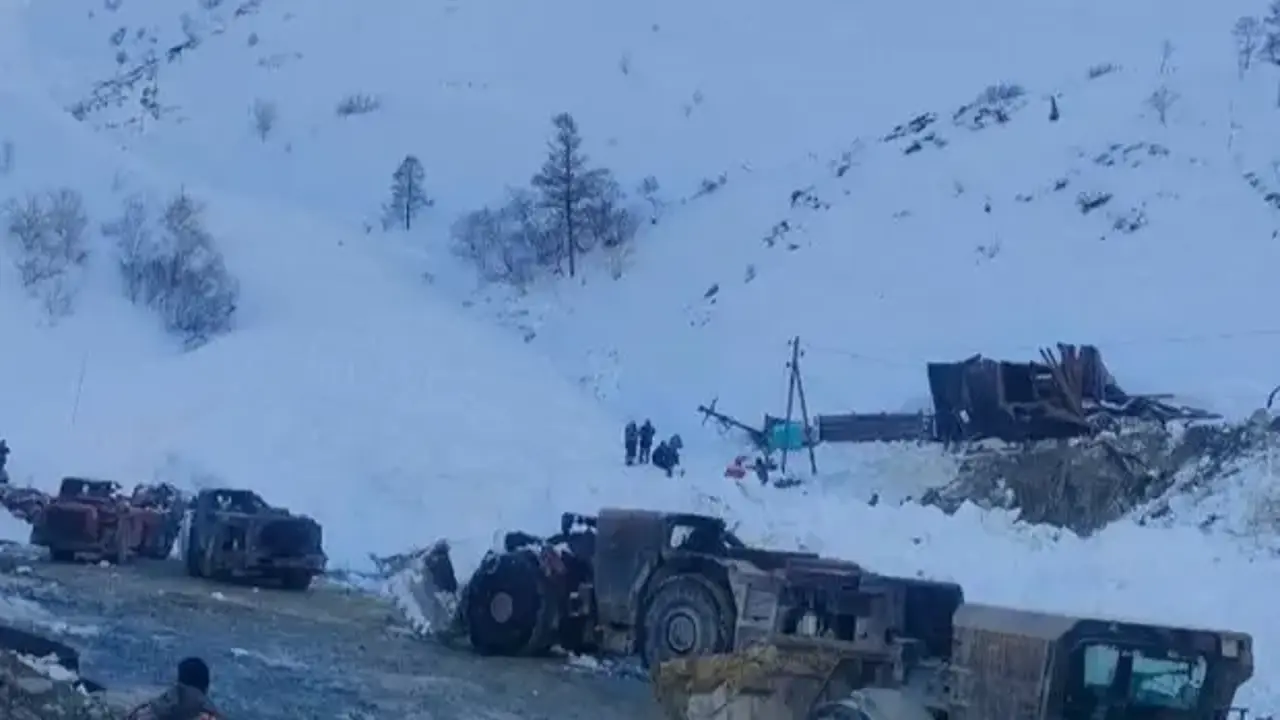 Rusya'da altın madeninde çığ felaketi: Ölüler var