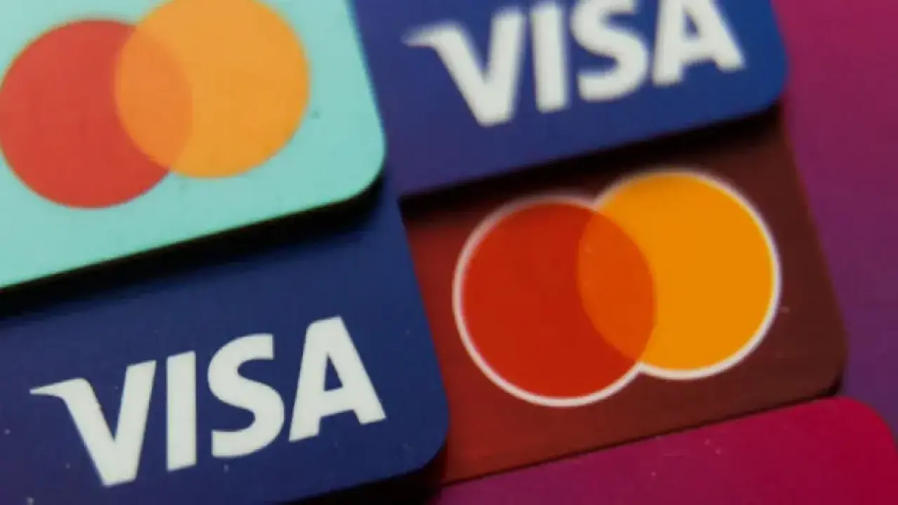 Rusya'da Visa ve Mastercard tarihe karışıyor!