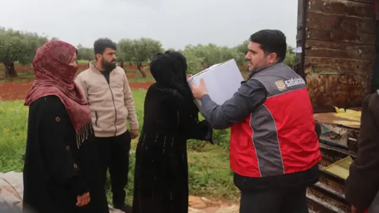 Sadakataşı’ndan İdlib'de 550 aileye gıda yardımı