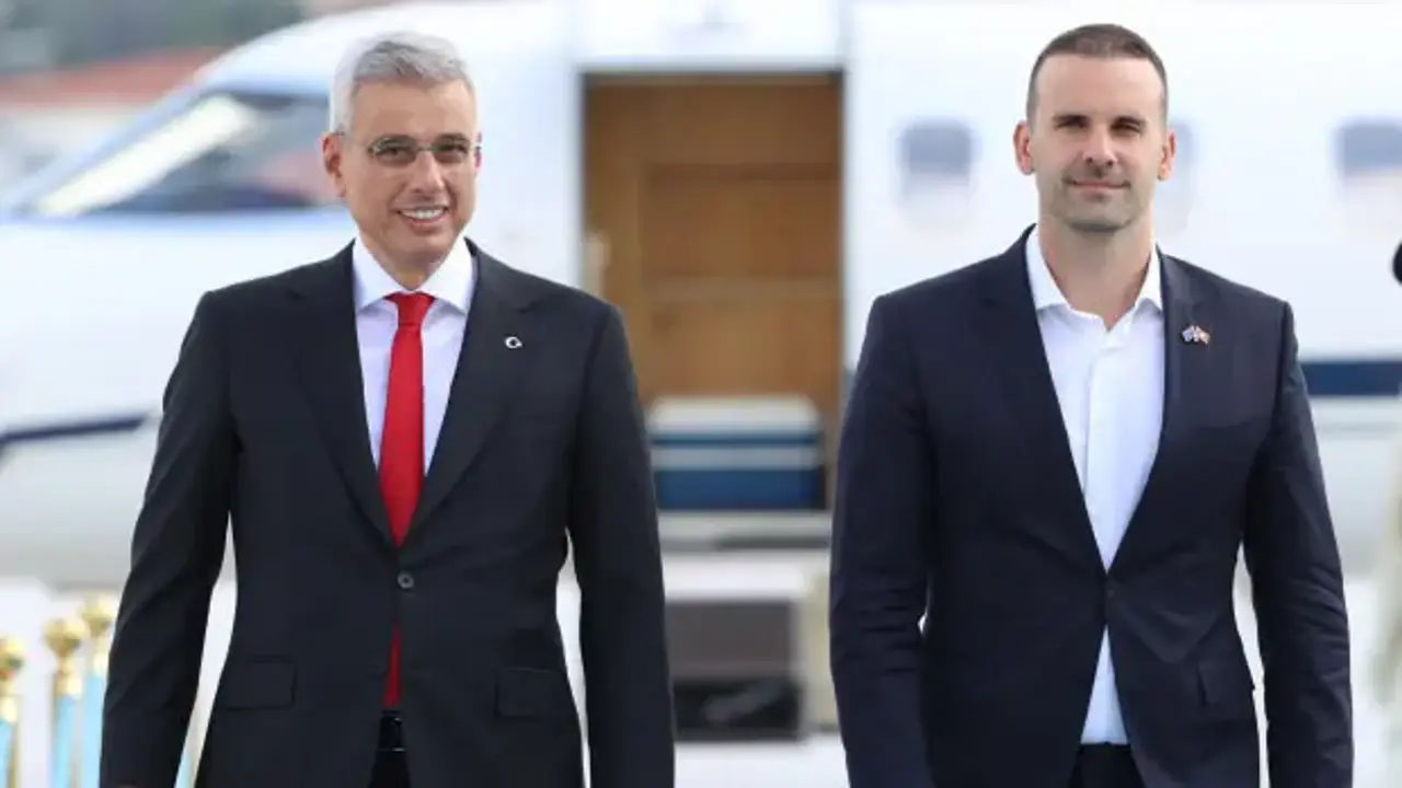 Sağlık Bakanı Memişoğlu Karadağ Başbakanı Spajic'i karşıladı