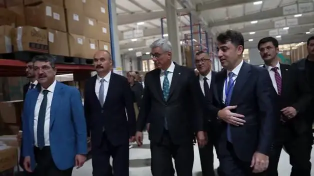 Sağlık Bakanı Memişoğlu yerli ventilatörlerin sevkiyatını inceledi