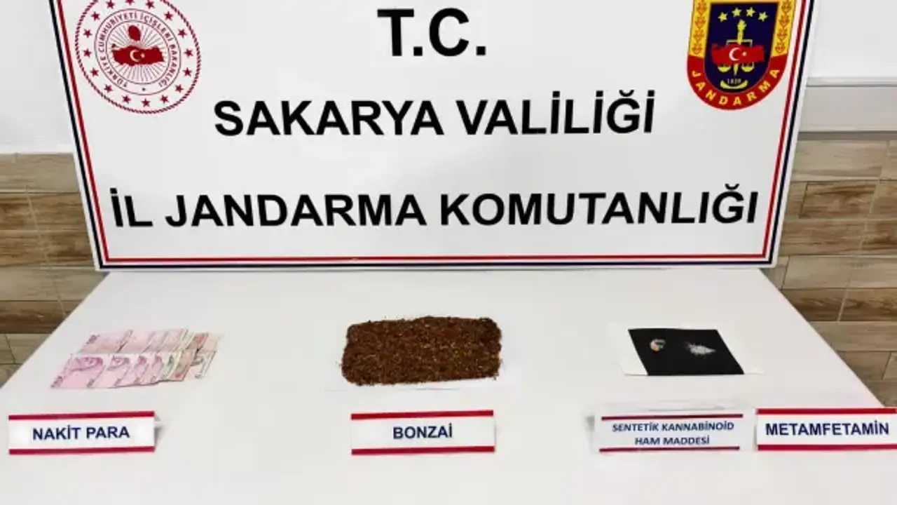Sakarya'da uyuşturucu operasyonu: 3 tutuklama