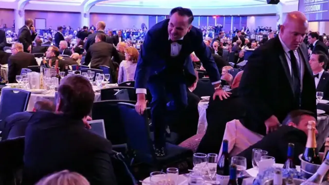 Saldırıda herkes kaçışırken o istifini bile bozmadı! 