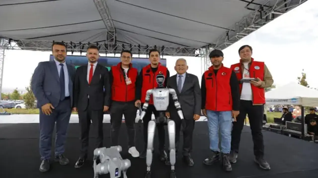 Sanayi ve Teknoloji Bakanı Kacır'dan BİLİMFEST Kayseri'ye Türkiye birinciliği ödülü
