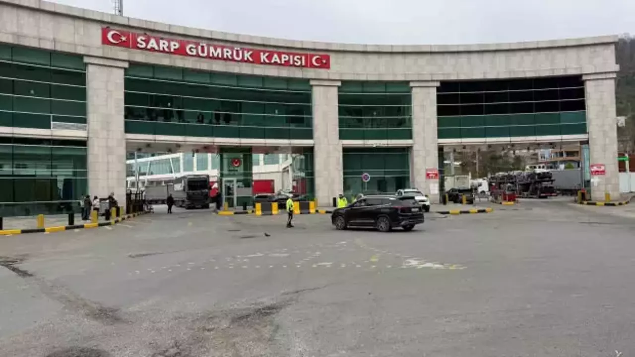 Sarp Sınır Kapısı'ndan 2026'nın ilk çeyreğinde 1 milyona yakın yolcu geçti