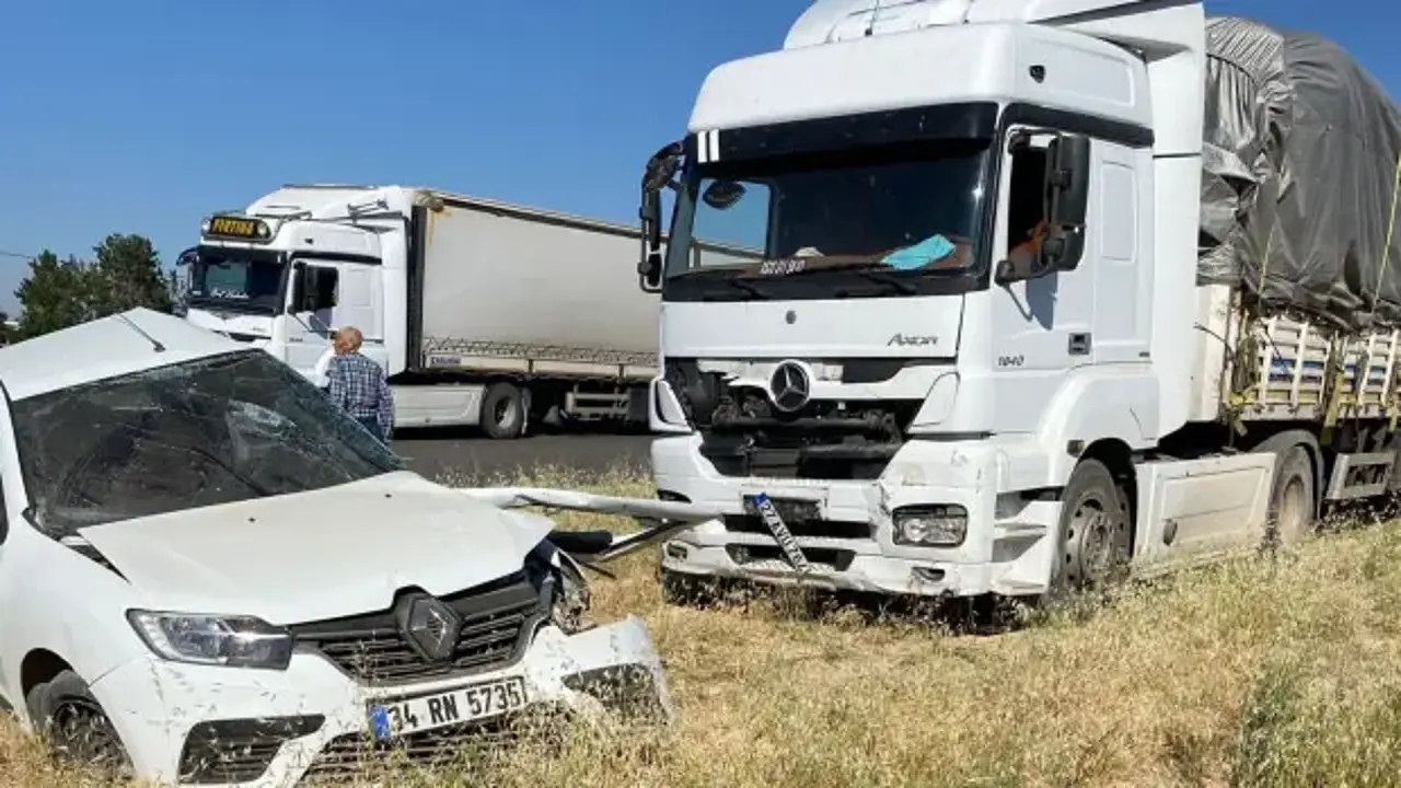 Sınav yolunda kaza; 19 yaşındaki Fatih öldü, akrabası ağır yaralı