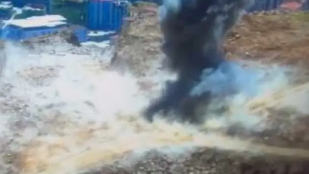 Şırnak'ta şantiye alanında bulunan 2 roketatar mühimmatı imha edildi