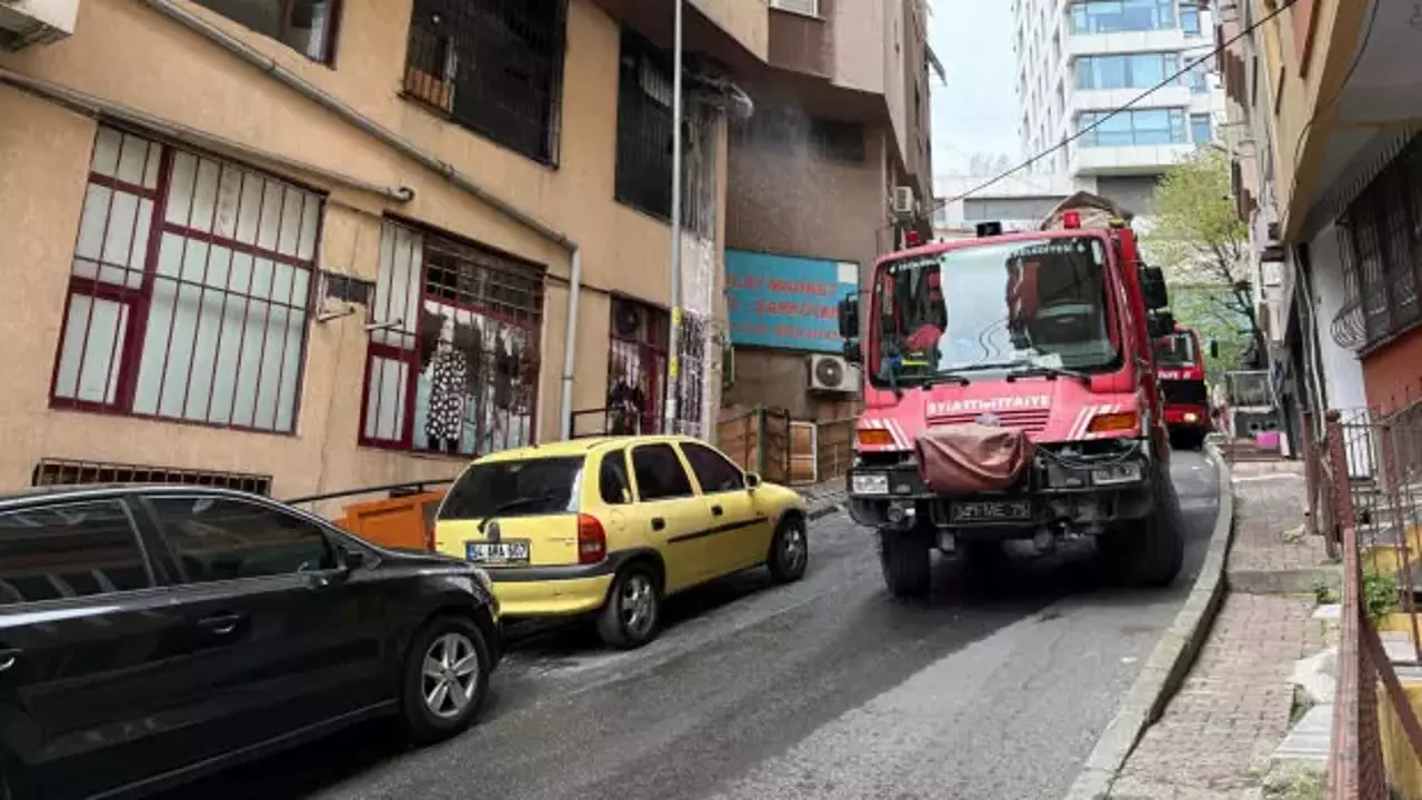 Şişli'de baca yangını paniğe neden oldu