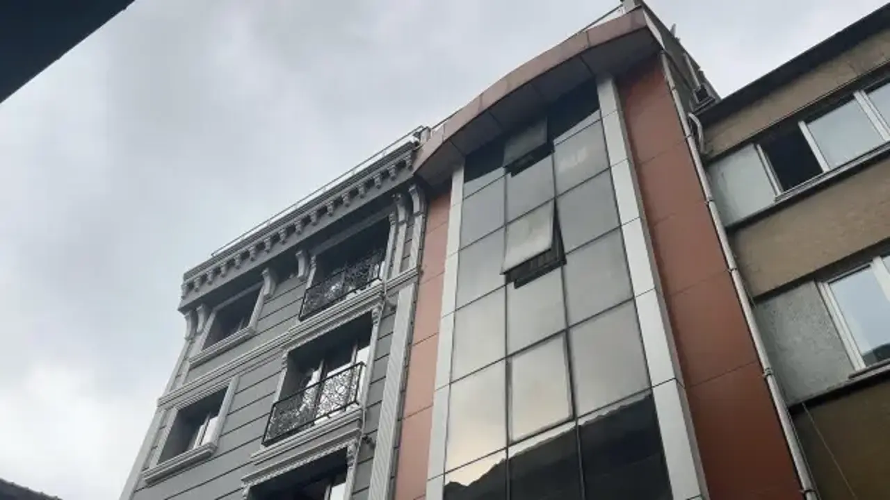 Şişli'de feci kaza: Kazakistanlı kadın düşerek öldü