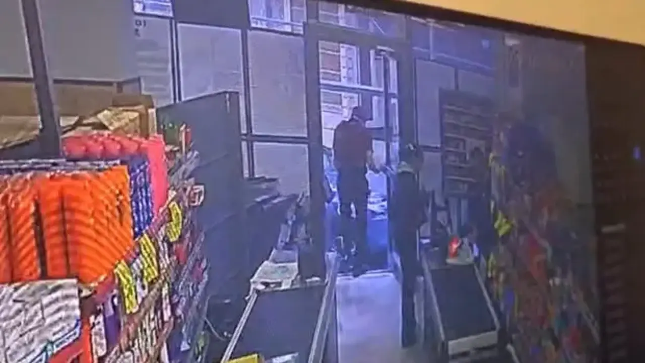 Şişli'de feci kaza: Marketten çıkan müşteriye otomobil çarptı