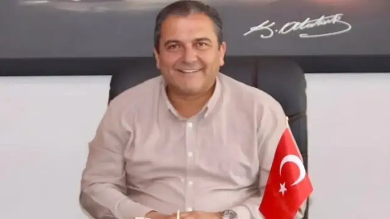 Son Dakika: Eşme Belediye Başkanı Yılmaz Tozan görevden uzaklaştırıldı