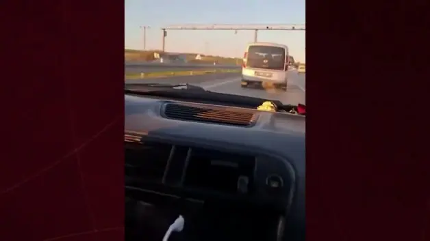 Sosyal medya uğruna araç kullanırken video çeken sürücü kendi kazasını kaydetti