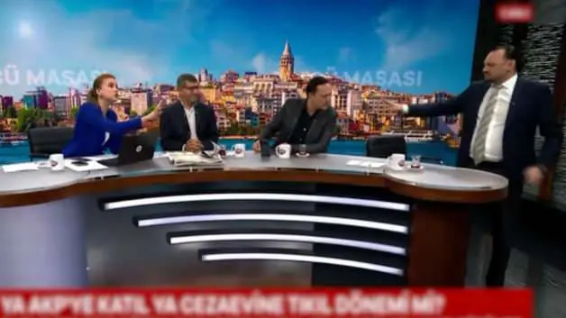 Sözcü TV’de canlı yayında ortalık karıştı, hakaretler havada uçuştu...