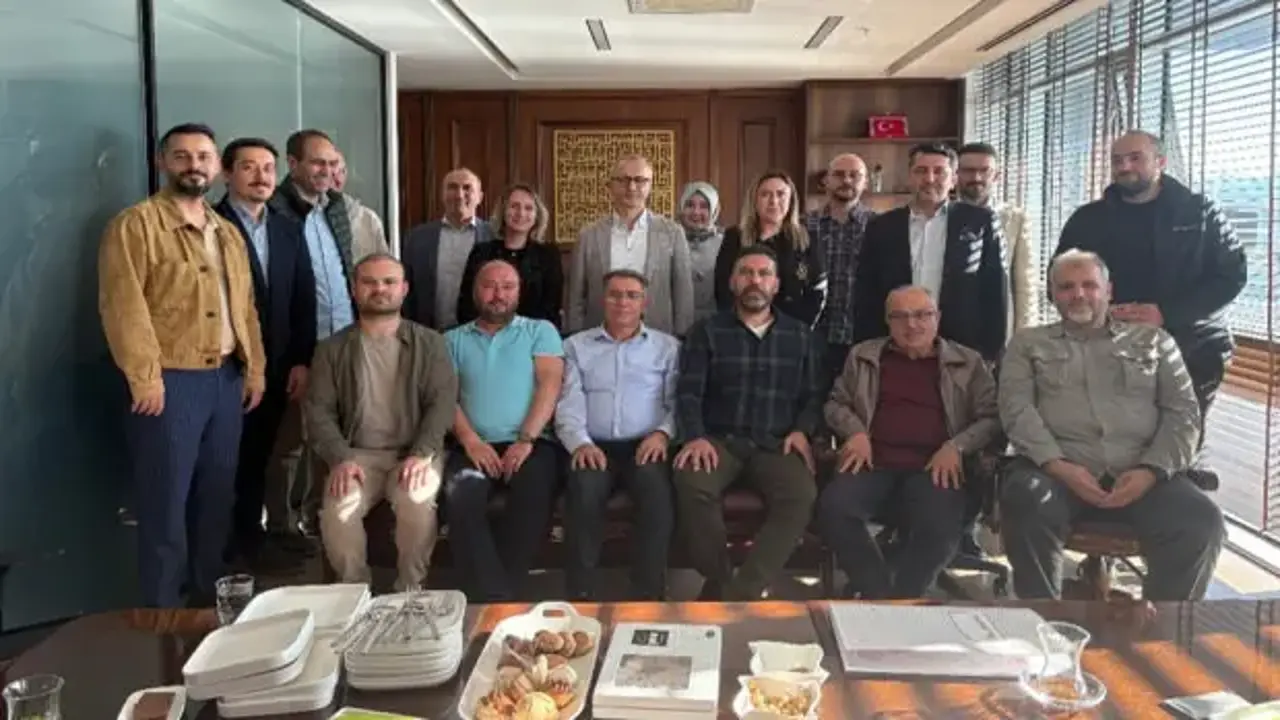 TAHKİM HAKEMLERİ GÜÇLERİNİ BİRLEŞTİRDİ: Tahkim Hakemleri Derneği (TAHAKDER) Kuruldu