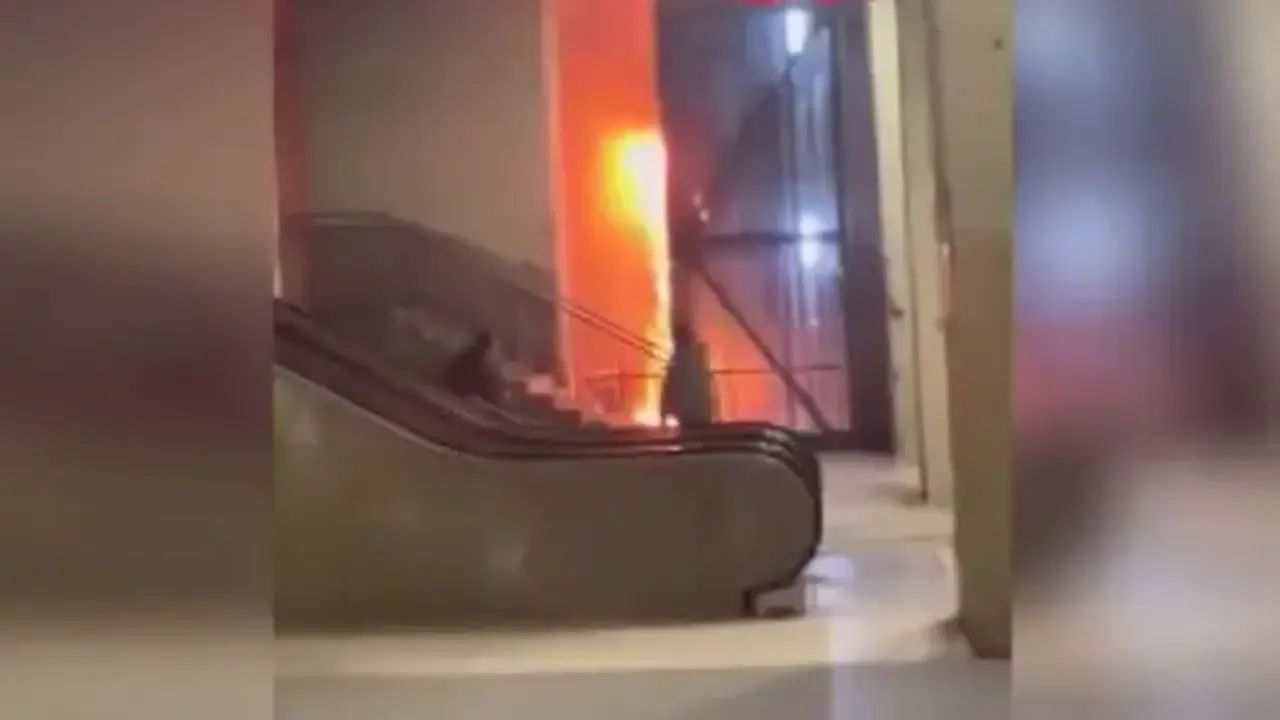 Taksim Metro İstasyonu'nda asansörde yangın