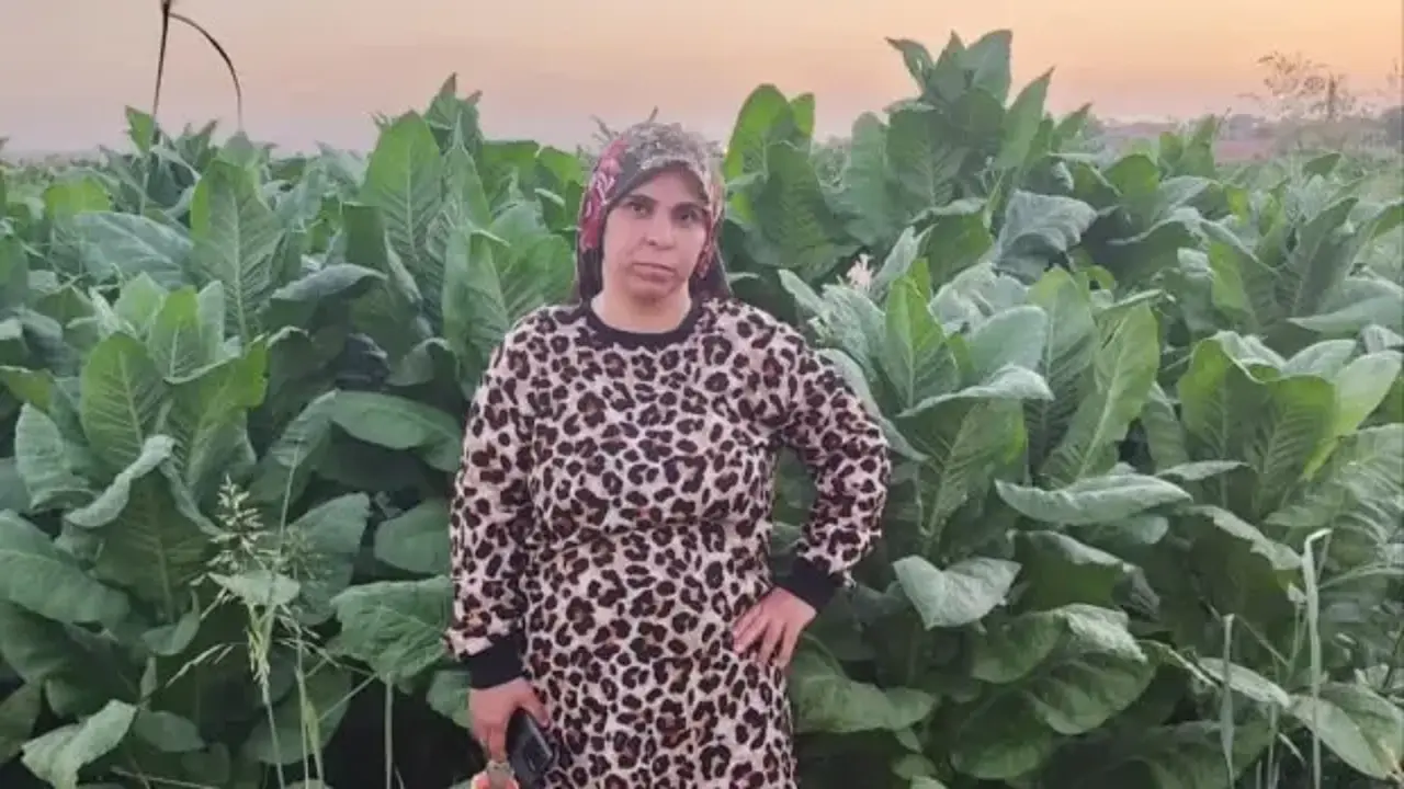 Tarlada beyin kanaması geçiren 3 çocuk annesinden acı haber