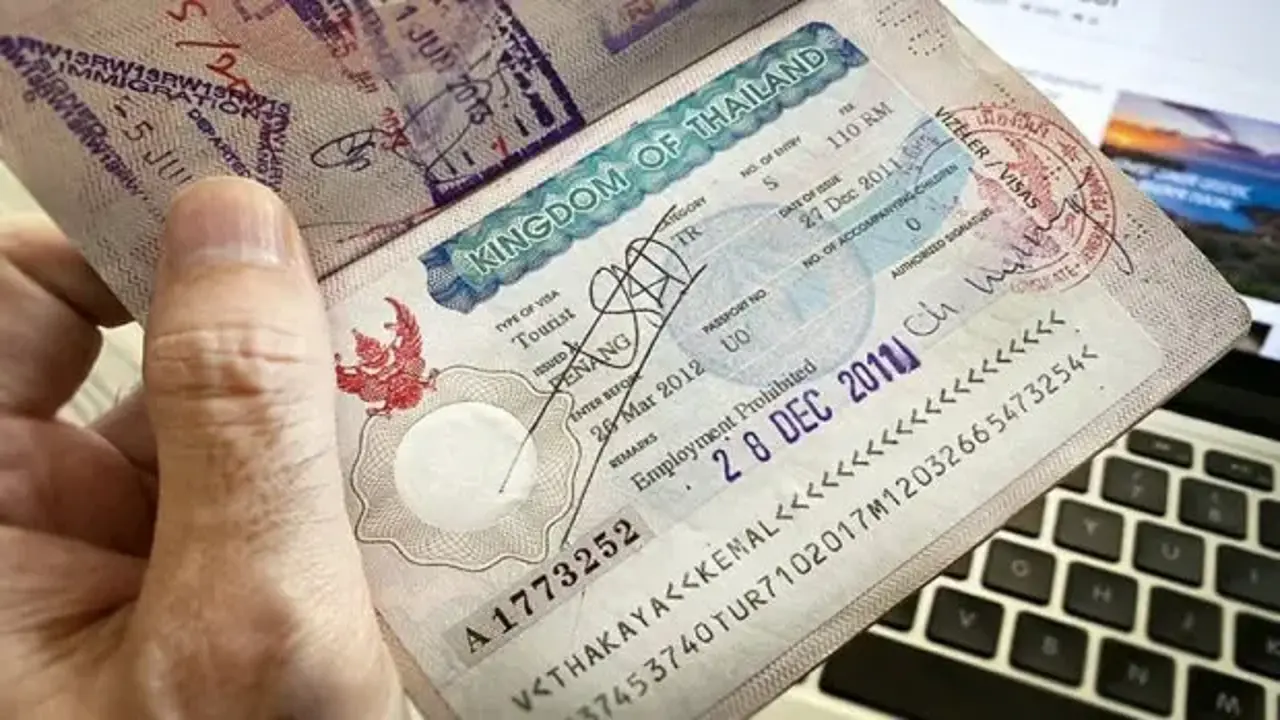 Tayland aralarında Türkiye'nin de olduğu 93 ülkenin vizesiz kalış süresini düşürdü