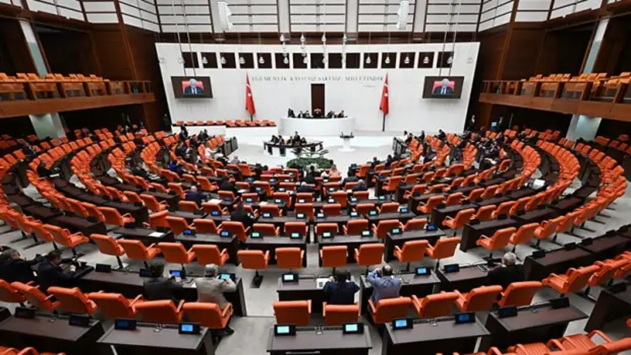 TBMM'den partilere grup toplantısı yazısı