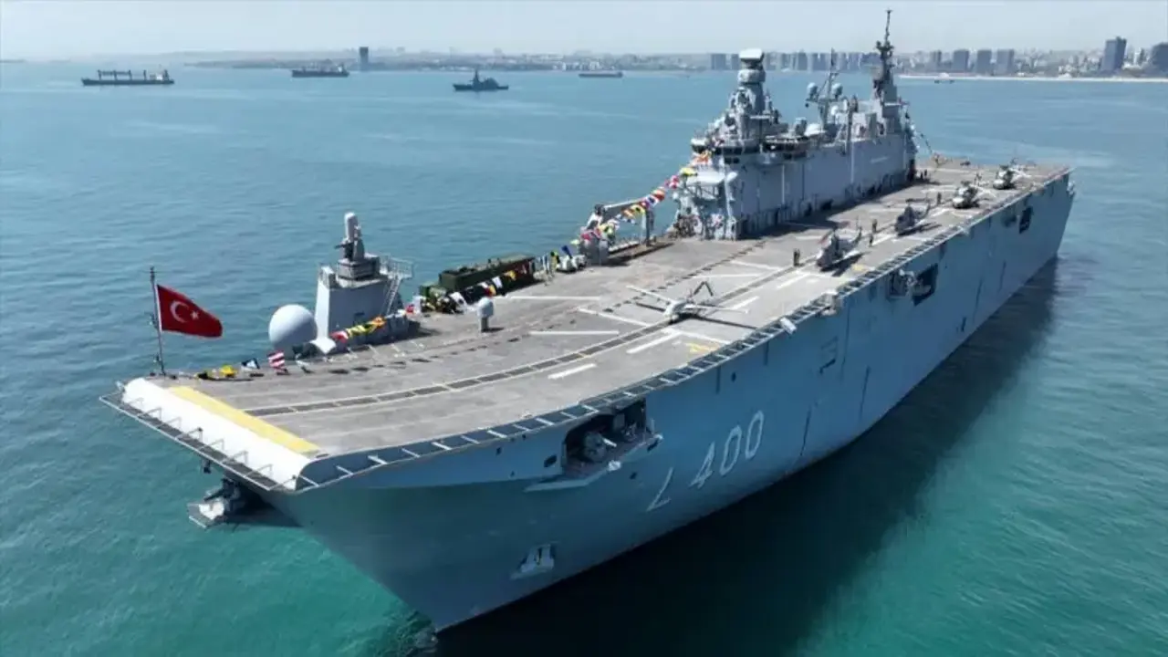 TCG Anadolu, SAHA 2026'da vatandaşların ziyaretine açıldı