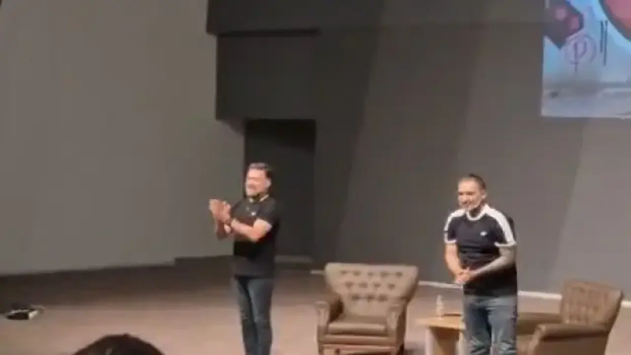 TİP’li Barış Atay ve oyuncu Bülent Parlak milli ve manevi değerleri utanmadan aşağıladı