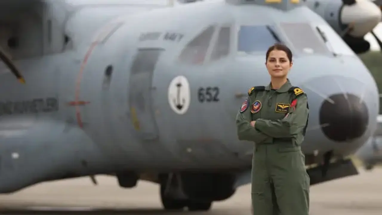 Türk Deniz Kuvvetleri’nde tarihi adım: İlk kadın pilotu göreve hazır