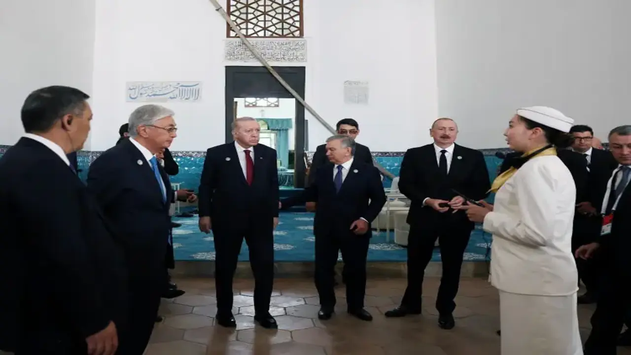 Türk Devletleri Teşkilatı liderlerinden samimi kareler