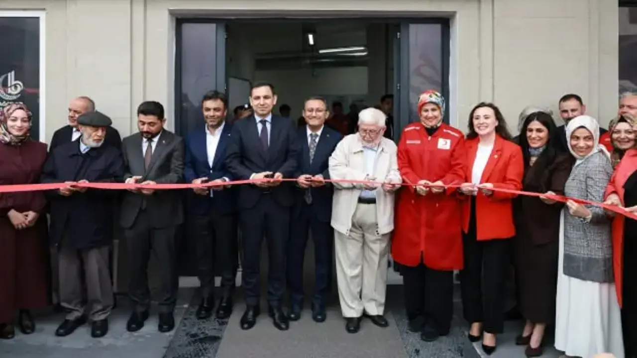 Türk Kızılay'ın yeni aşevi Bağcılar'da kapılarını açtı