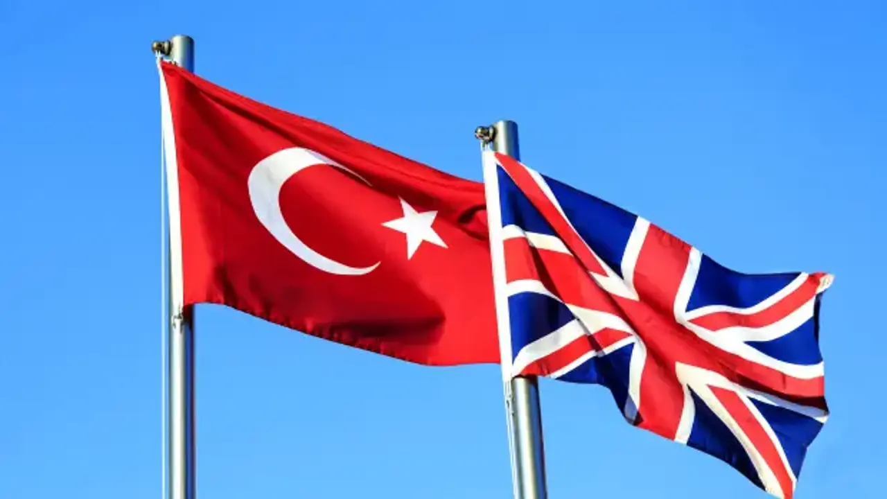 Türkiye ve İngiltere'den tarihi imza! Yunanistan'ı çıldırtacak anlaşma! Gizli tutulacak
