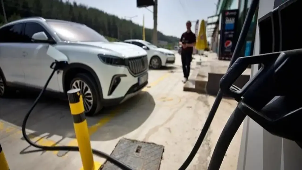 Türkiye yollarındaki elektrikli otomobil sayısı 485 bini geçti